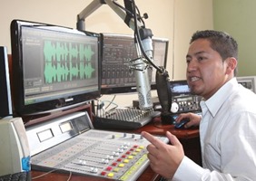 locutor de radio en vivo